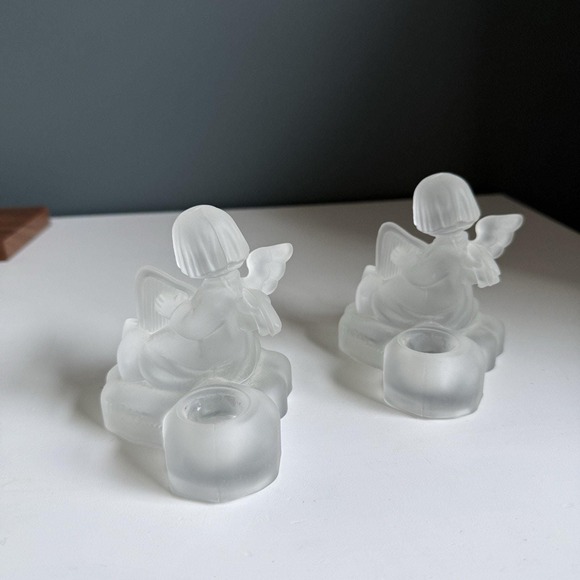Set Of 2 Avon Hummel Frosted Crystal Angel Harp Candlestick Holder 1995 T5 - Picture 3 of 9